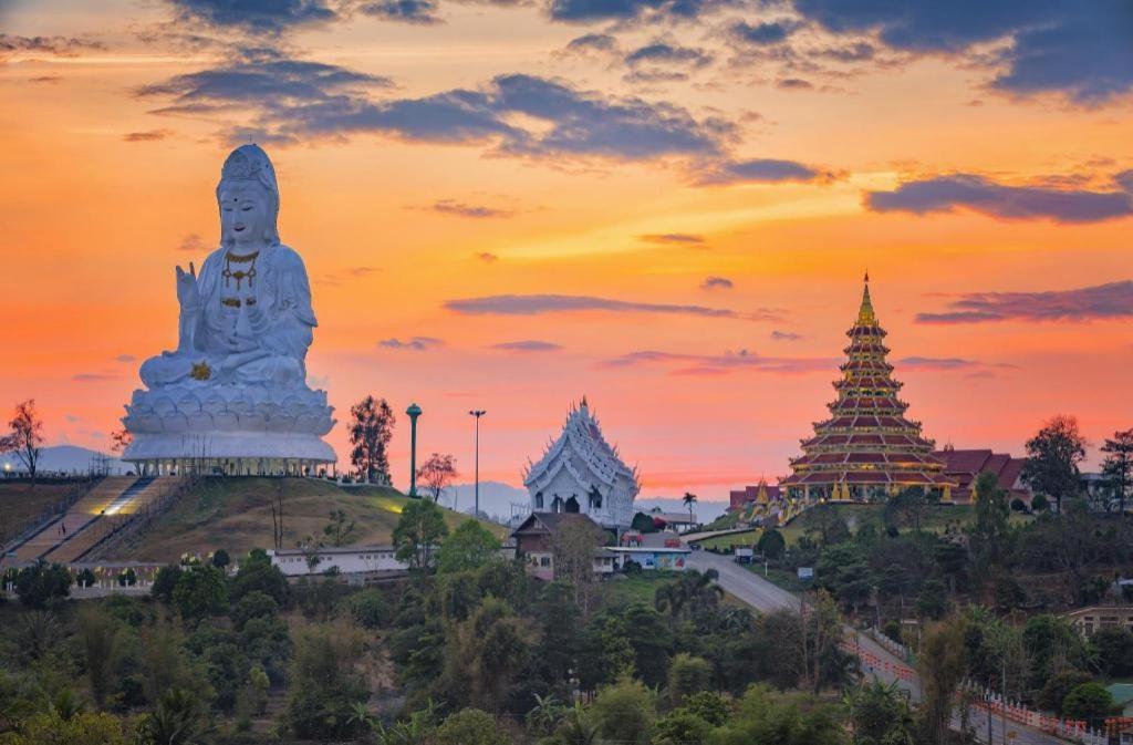 โรงแรมวันสนา วังเวียง ภายนอก รูปภาพ